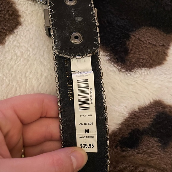 Glitzy belt from Buckle - Picture 4 of 6